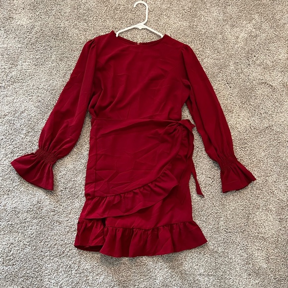 2/$40 VDAY Women wine red ruffle front wrap dress long sleeve burgundy medium - Picture 4 of 11